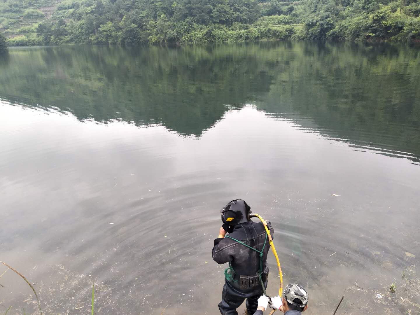 水库大坝水下检查